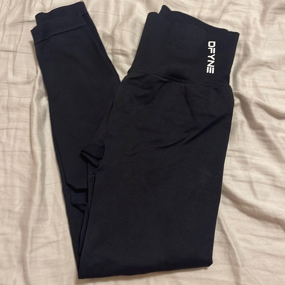 DFYNE Dynamic black leggings, size small, barely worn like brand new